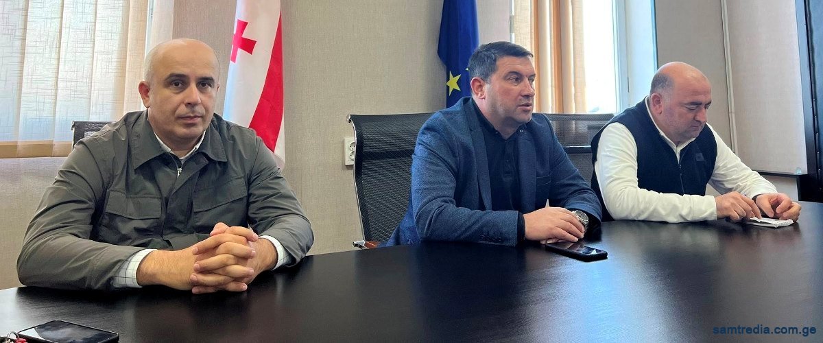 დღეს  სამტრედიის მუნიციპალიტეტის მერის — დავით ბახტაძის — პირველი ოფიციალური თათბირი გაიმართა