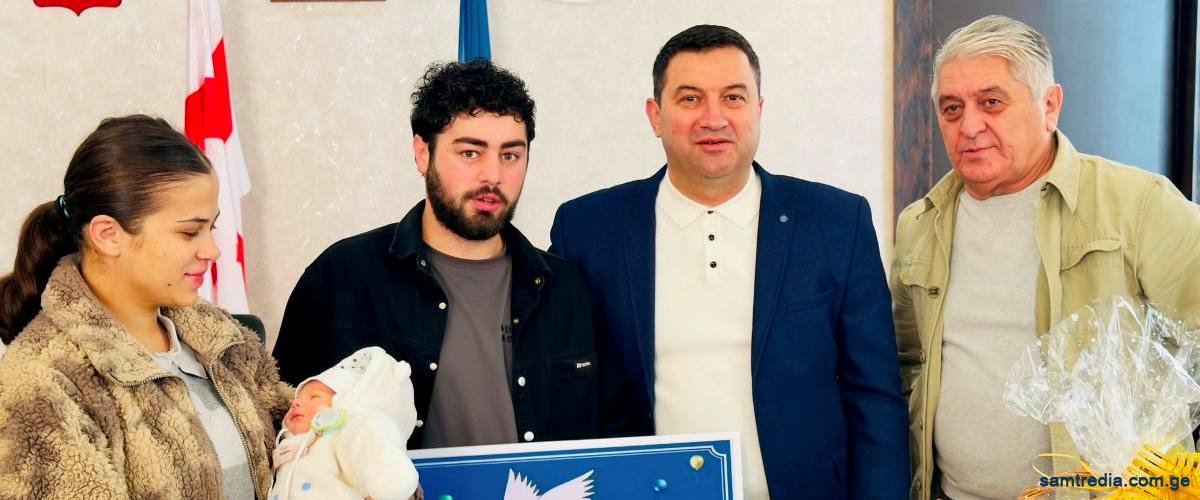 სამტრედიის მუნიციპალიტეტში დაბადებული ახალშობილების ოჯახებს ერთჯერადად 2 000 ლარი გადაეცემათ.