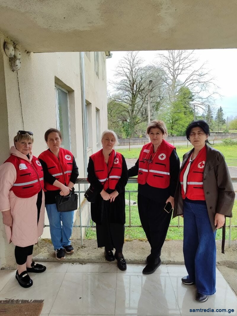 წითელი ჯვრის საზოგადოების პირველადი ჯანდაცვის მობილური კაბინეტის ექიმების მიერ უფასო სამედიცინო აქცია გაიმართა.
