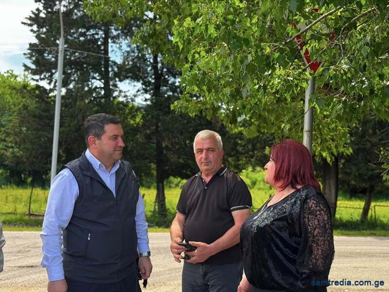 მიმდინარე საგზაო ინფრასტრუქტურული სამუშაოები სოფელ გომში